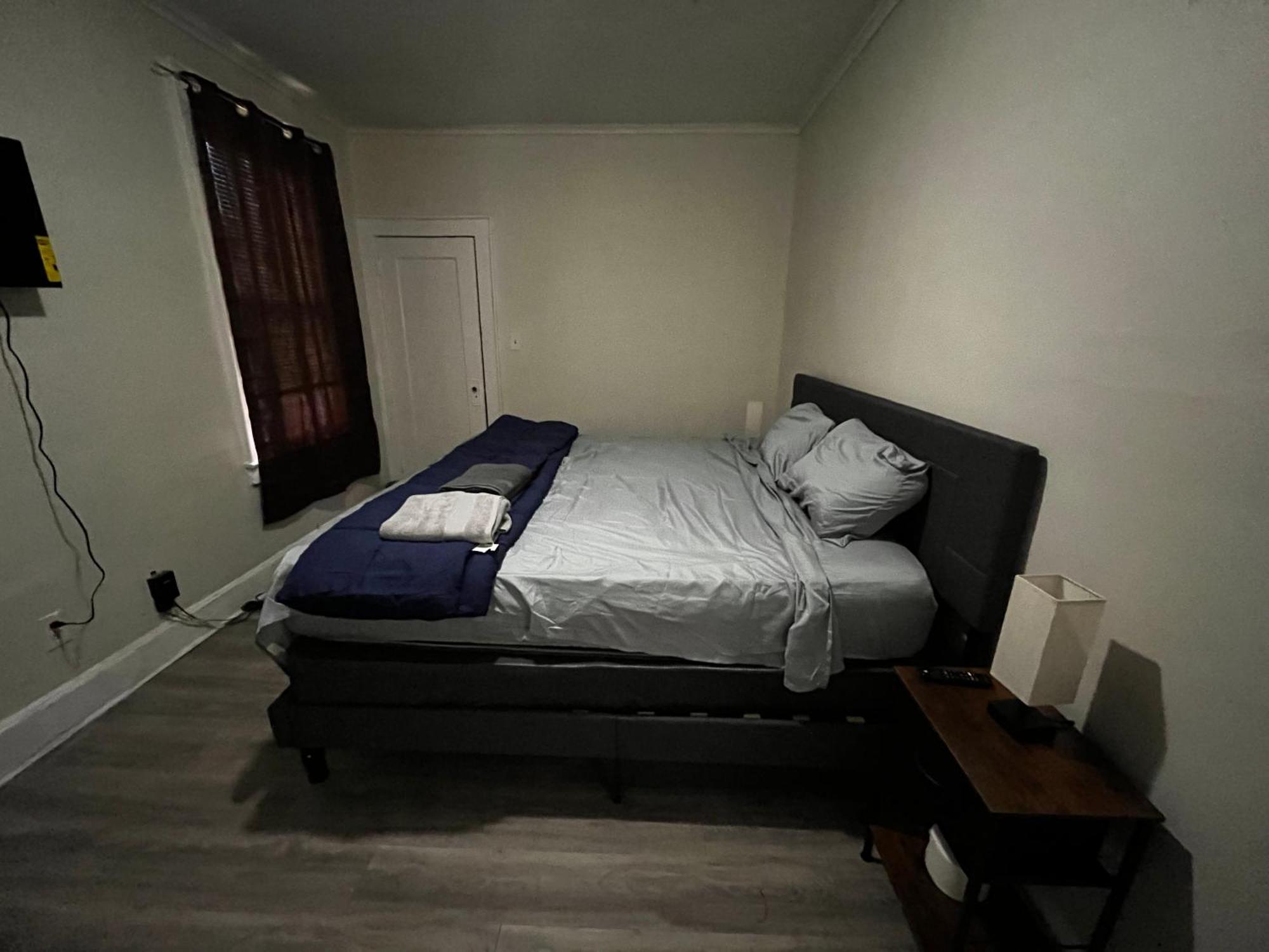 Spacious Cozy Private Room Ньюарк Екстер'єр фото